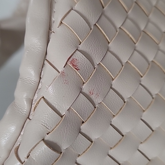 Urban Expressions Elegant Cream Woven Women's Shoulder Bag - Picture 5 of 12